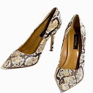 White House Black Market OLIVIA snake print pumps, Size 8.5M